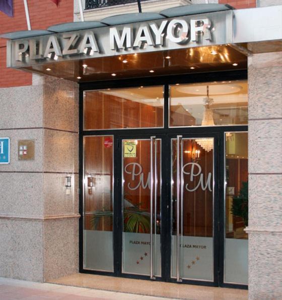 Hostal Plaza Mayor Torrejón de Ardoz Eksteriør billede