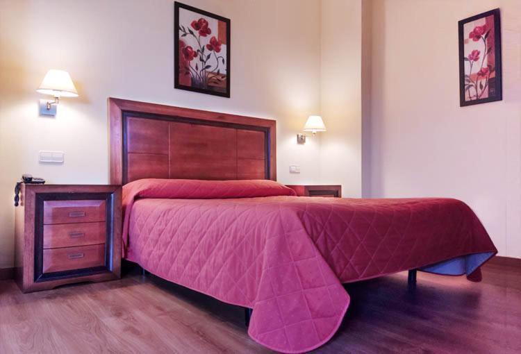 Hostal Plaza Mayor Torrejón de Ardoz Eksteriør billede