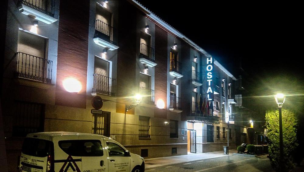 Hostal Plaza Mayor Torrejón de Ardoz Eksteriør billede