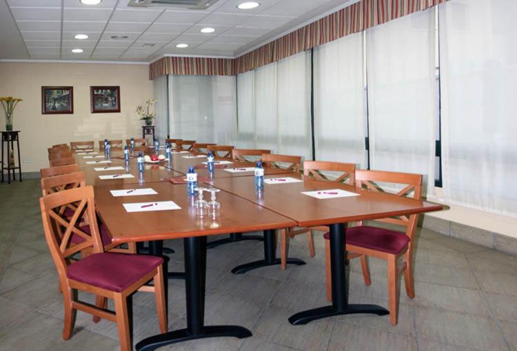 Hostal Plaza Mayor Torrejón de Ardoz Eksteriør billede