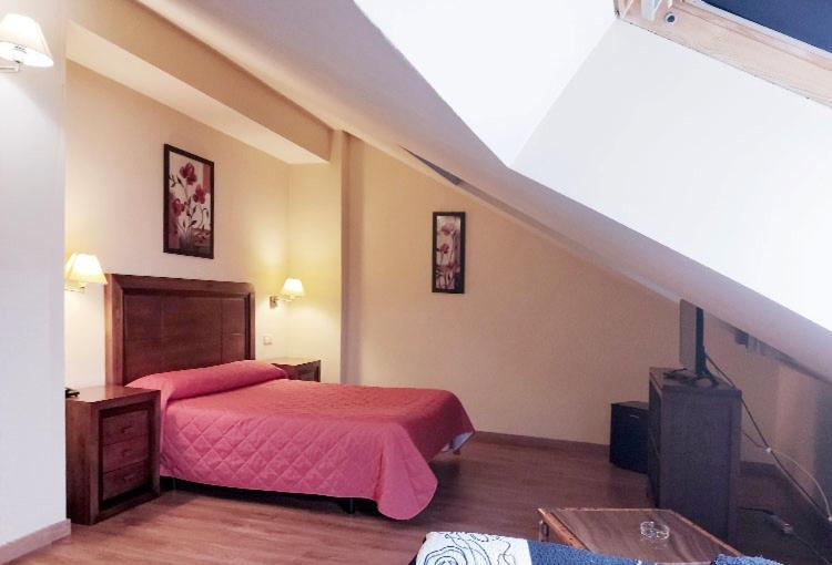 Hostal Plaza Mayor Torrejón de Ardoz Eksteriør billede