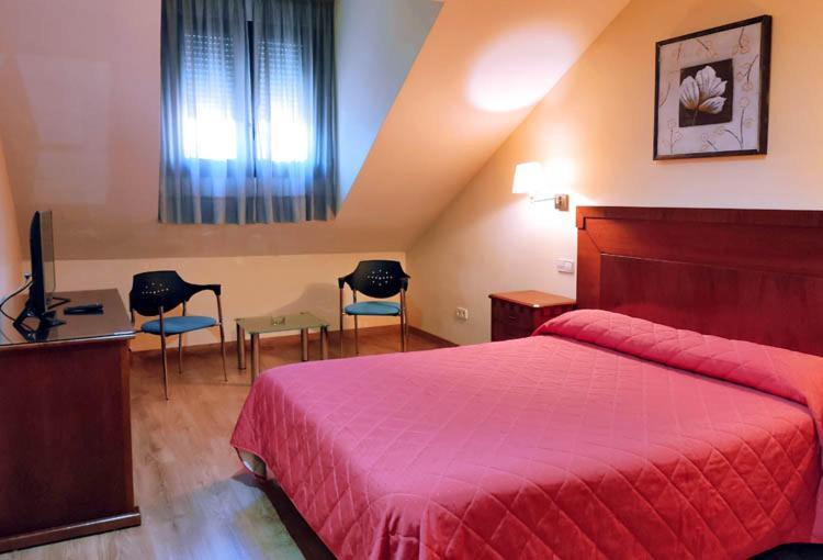 Hostal Plaza Mayor Torrejón de Ardoz Eksteriør billede